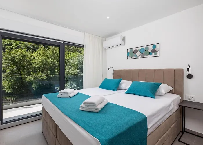 Willa Floris Medveja